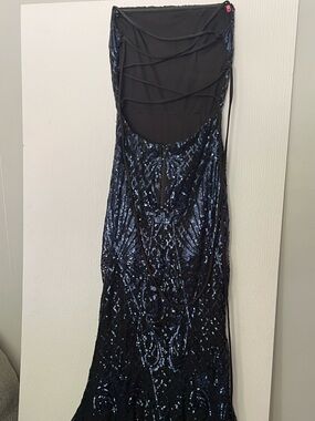 Backless Sequin Evening Dress in Navy Black
